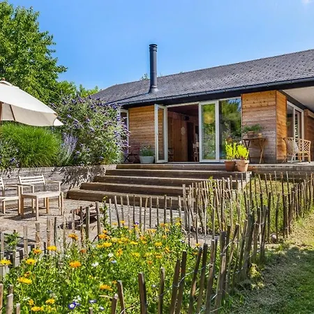 1970s House Near Udsholdt With Vintage Charm * Gilleleje