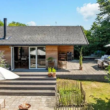 1970s House Near Udsholdt With Vintage Charm * Gilleleje